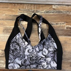 NWOT Lululemon Sports Bra size 2